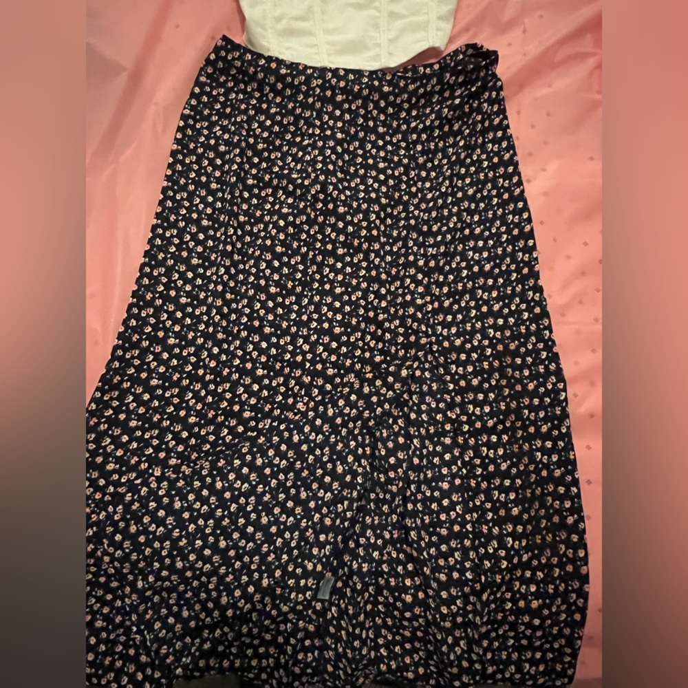 Floral Black Skirt Slit - Good Luck Gem - large